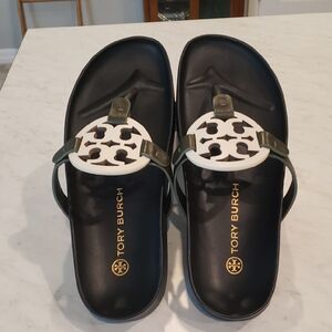 Tory Burch NWOT Black and White Logo Sandals Size 7.5
